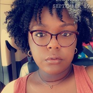 Meet your Posher, Zahne